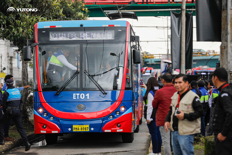 Los trolebuses de doble potencia de Yutong celebran su histórico debut en Quito Los trolebuses de doble potencia de Yutong celebran su histórico debut en Quito