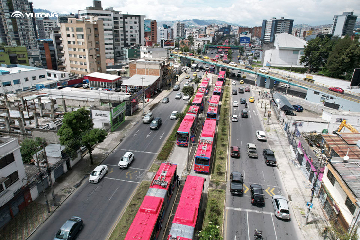 Los trolebuses de doble potencia de Yutong celebran su histórico debut en Quito Los trolebuses de doble potencia de Yutong celebran su histórico debut en Quito