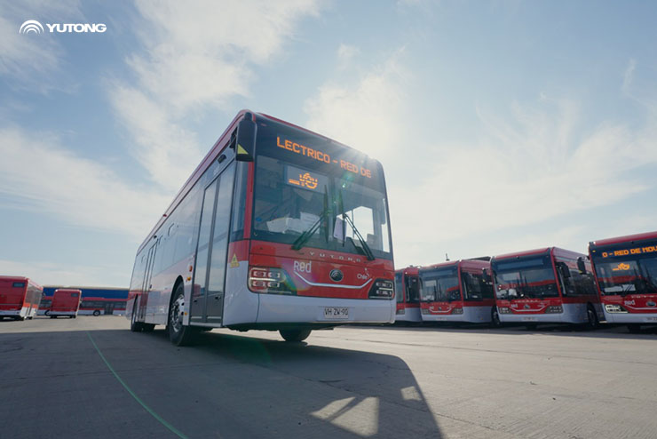 20 Años en Ruta: De la novedad china a ser el motor del transporte público en Chile 20 Años en Ruta: De la novedad china a ser el motor del transporte público en Chile