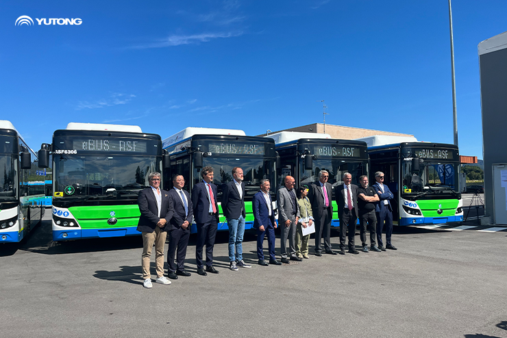 23 autobuses eléctricos de Yutong entregados a Como 23 autobuses eléctricos de Yutong entregados a Como