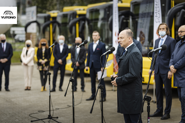 ¡El primer lote de autobuses completamente eléctricos de China! Yutong E10 ayuda a promover los viajes con bajas emisiones de carbono en Polonia ¡El primer lote de autobuses completamente eléctricos de China! Yutong E10 ayuda a promover los viajes con bajas emisiones de carbono en Polonia