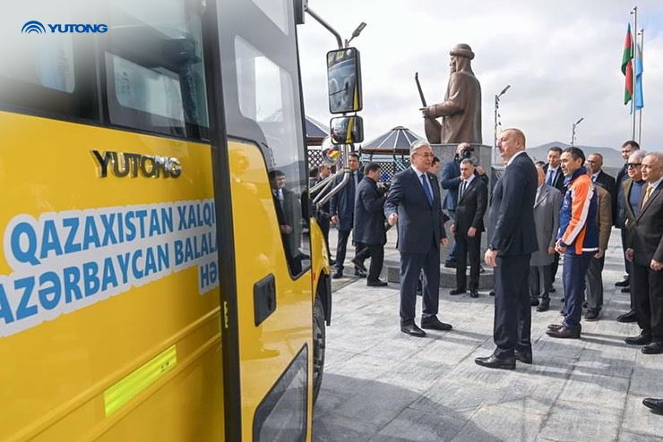 Los autobuses escolares de Yutong, regalo del Estado para Azerbaiyán Los autobuses escolares de Yutong, regalo del Estado para Azerbaiyán