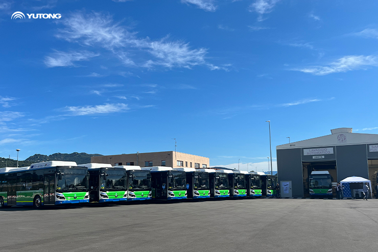 23 autobuses eléctricos de Yutong entregados a Como 23 autobuses eléctricos de Yutong entregados a Como